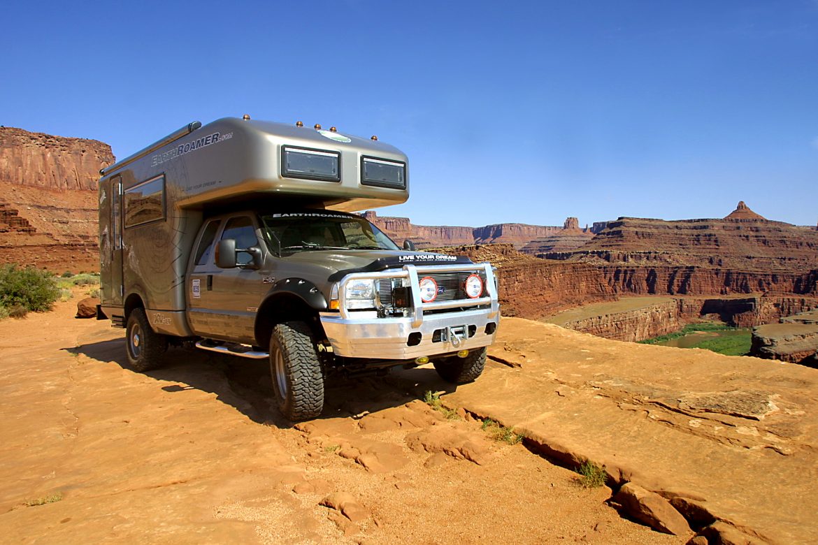 Esta es la máquina off-road definitiva. EarthRoamer XV-LTS Ford F-550.