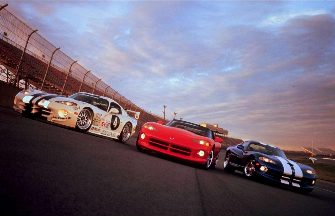 El domador de cobras: Dodge Viper, su historia.